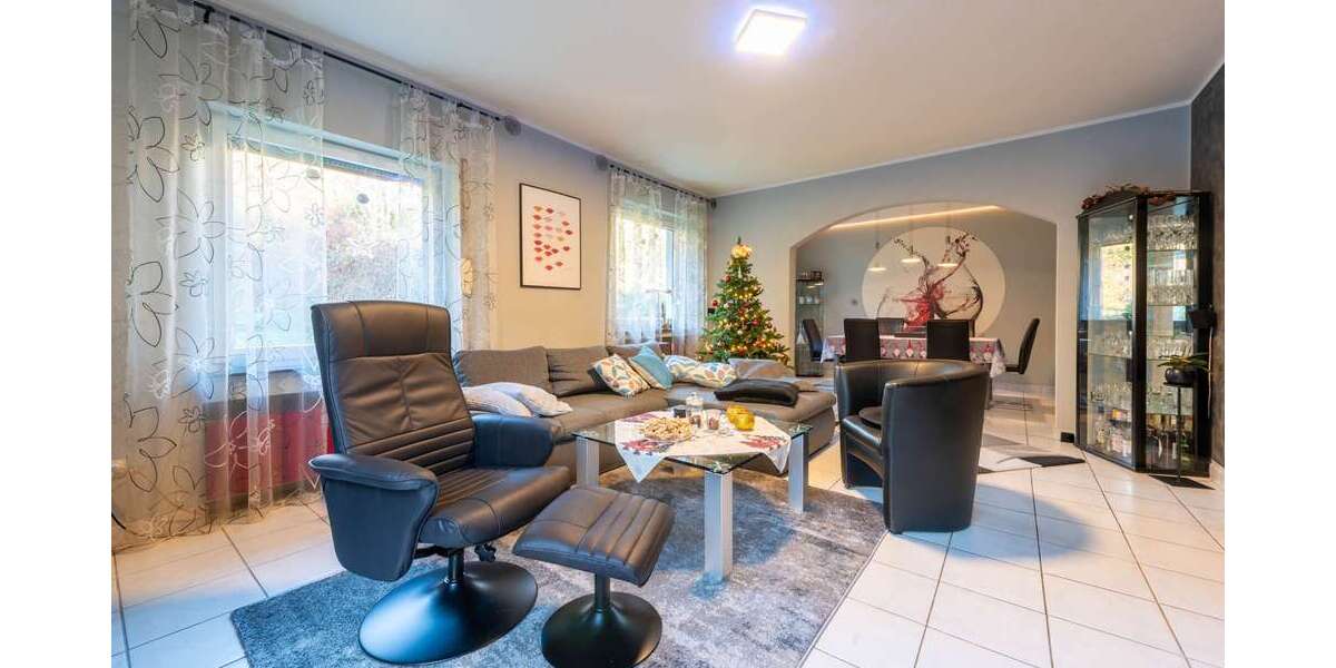 Haus zum Kaufen in Essen Fischlaken 469.000 € 100 m² 4 zimmer