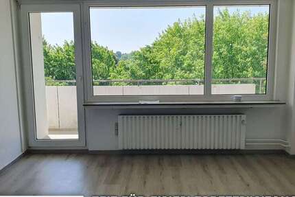 Wohnung zum Mieten in Wuppertal 325 € 68.92 m²