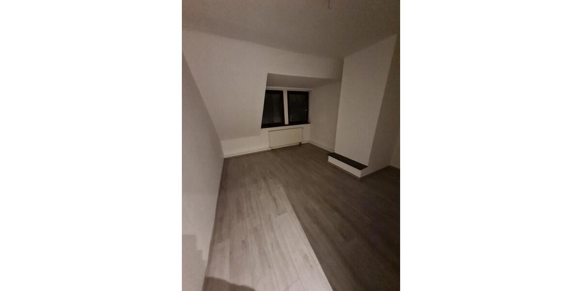 Großzügige 4-Zimmer-Wohnung mit Balkon – ideal für Familien 4 zimmer