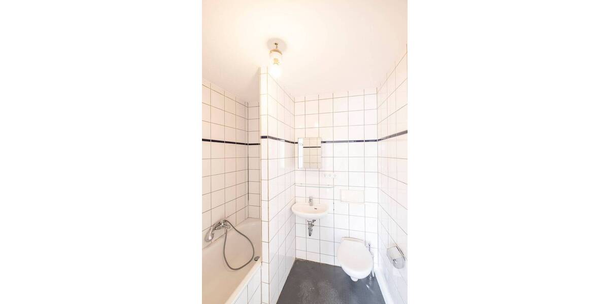 Gewerbeobjekt Düsseldorf Pempelfort - 2 Zimmer, 90 m&sup2;, 950&euro; | Angebot:26744526