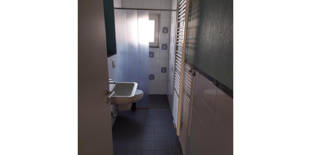 Bewegungsfreiheit in Ihrer bodengleichen Dusche. 2.5 zimmer