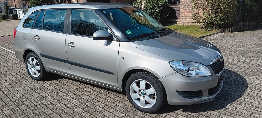 Skoda Fabia 125.000 km 3.840 &euro; Herten 45699