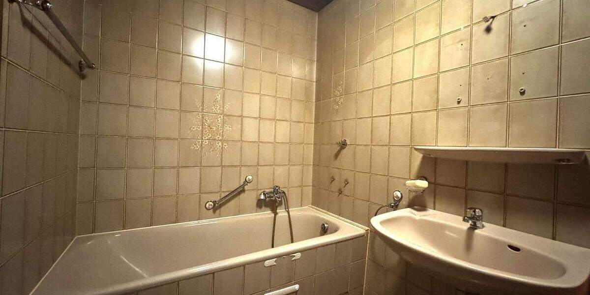 Etagenwohnung Essen Rüttenscheid - 2 Zimmer, 74 m&sup2;, 217.000&euro; | Angebot:25779552