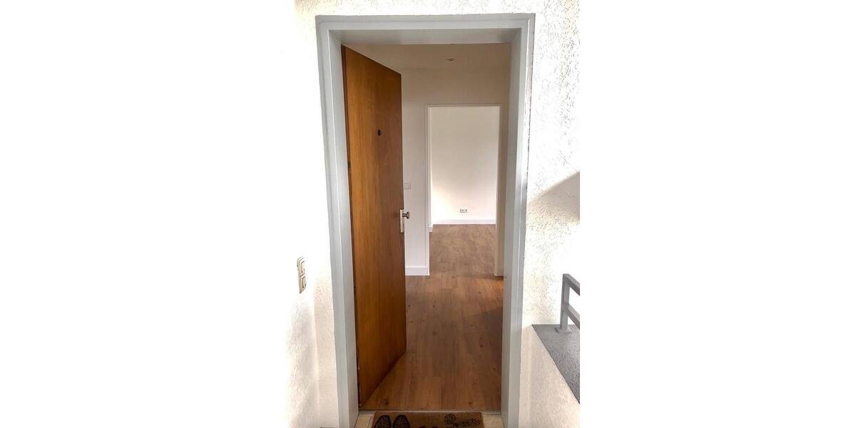 Etagenwohnung Haan - 2 Zimmer, 67 m&sup2;, 850&euro; | Angebot:25792025