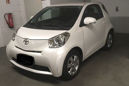 Toyota IQ 93.470 km 4.980 &euro; Oberhausen 46045