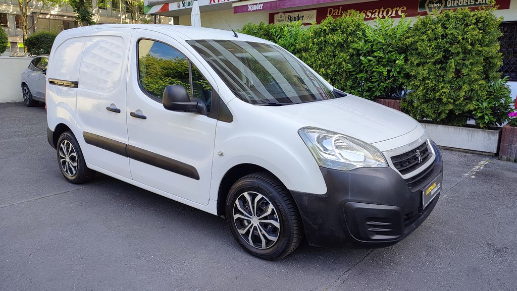 Peugeot Partner 119.800 km 5.990 &euro; Essen 45138