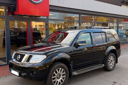 Nissan Pathfinder 250.000 km 9.999 &euro; Essen 45356