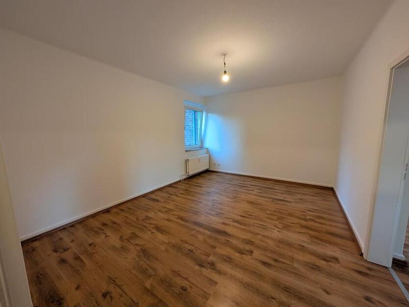 ~ Frisch renoviert mit modernem Bad und Küche ~ zimmer