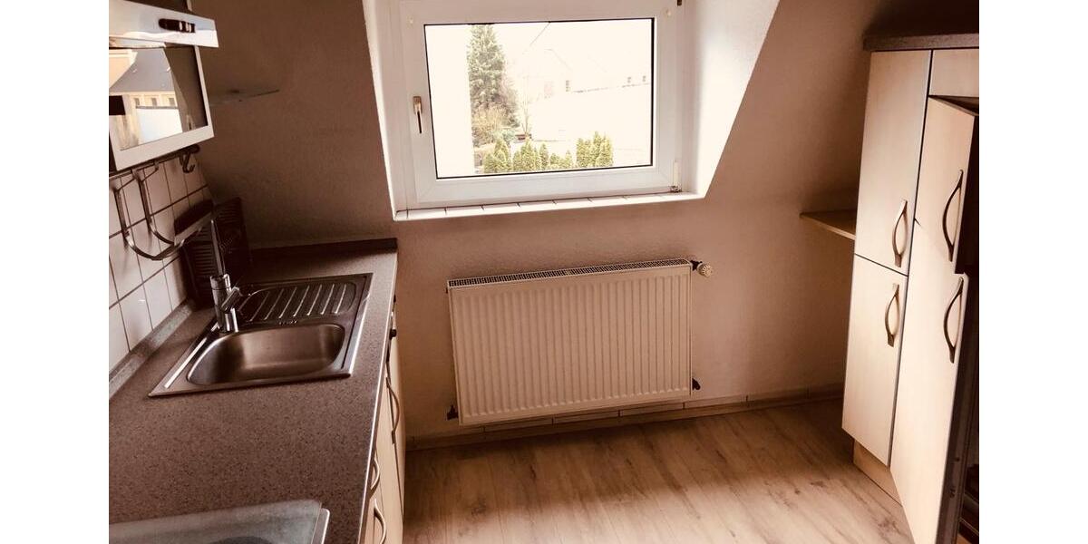 Dachgeschosswohnung mit Küche 2 er wG möglich 2 zimmer