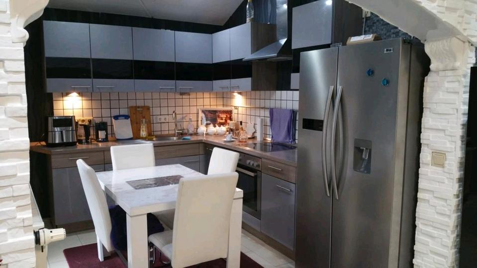 Erdgeschoßwohnung Duisburg Ruhrort - 3 Zimmer, 82 m&sup2;, 1.350&euro; | Angebot:25882609