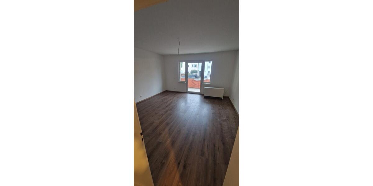 4,5 Raum Wohnung Frohnhausen 1.OG großer Süd-Balkon ruhige LageWG 4.5 zimmer