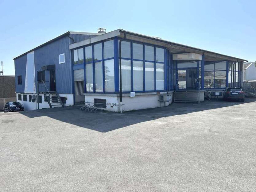 Halle in Duisburg 4.000 € 849 m²
