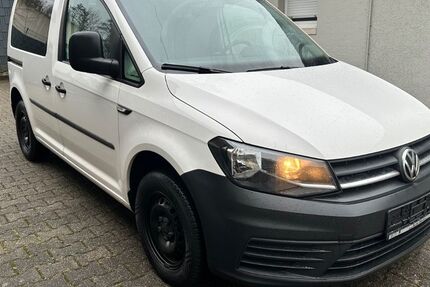 VW Caddy 169.600 km 8.900 &euro; Essen 45355