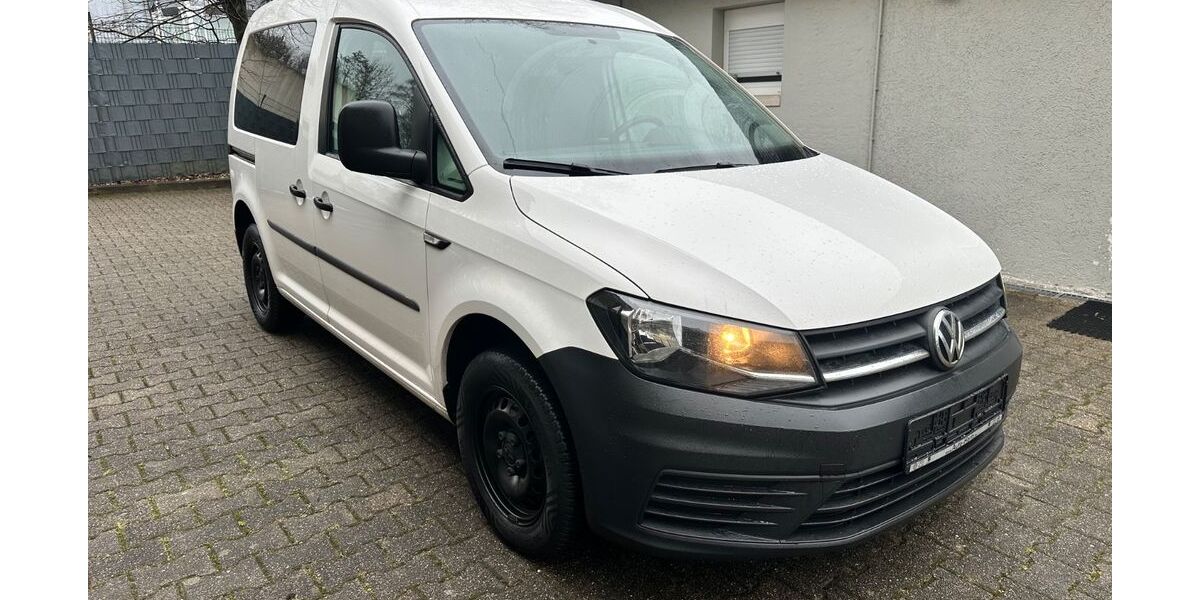 VW Caddy 169.600 km 8.900 &euro; Essen 45355