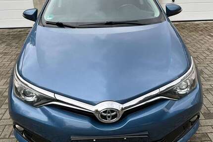 Toyota Auris 165.000 km 8.599 € Essen 45145