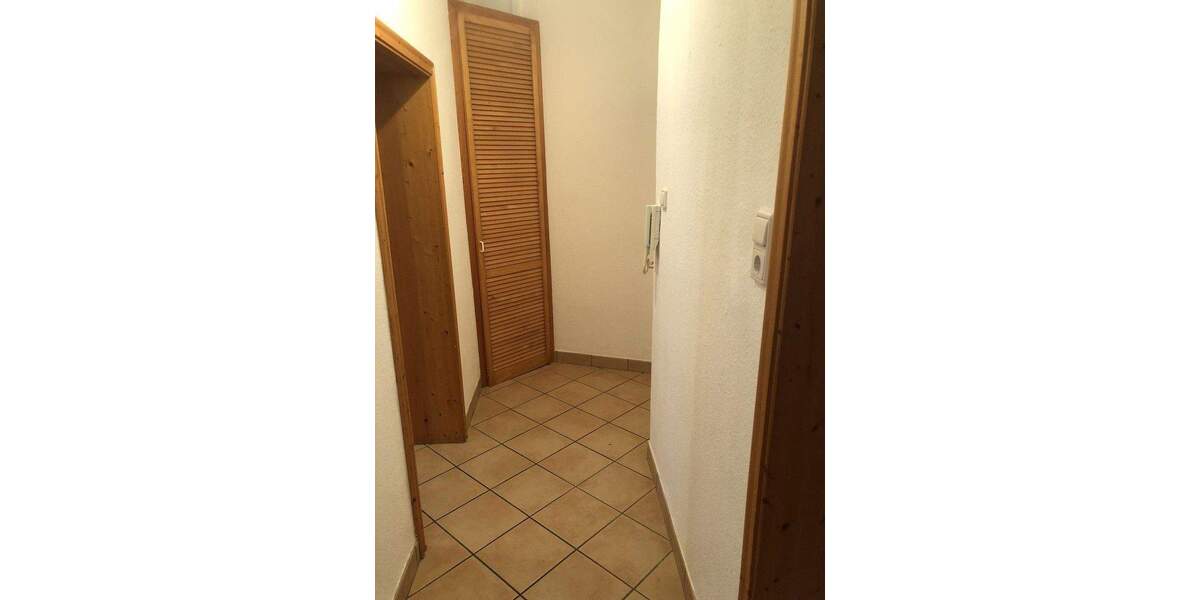 Etagenwohnung Witten Mitte - 2 Zimmer, 65 m&sup2;, 450&euro; | Angebot:25802378