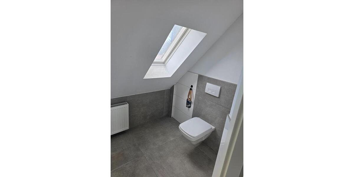 Dachgeschoßwohnung Oberhausen - 3.5 Zimmer, 96 m&sup2;, 930&euro; | Angebot:25857298