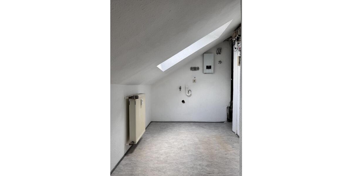 Dachgeschoßwohnung Haan - 2.5 Zimmer, 100 m&sup2;, 790&euro; | Angebot:25784474