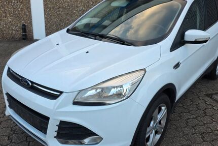 Ford Kuga 227.000 km 4.800 &euro; Moers 47441