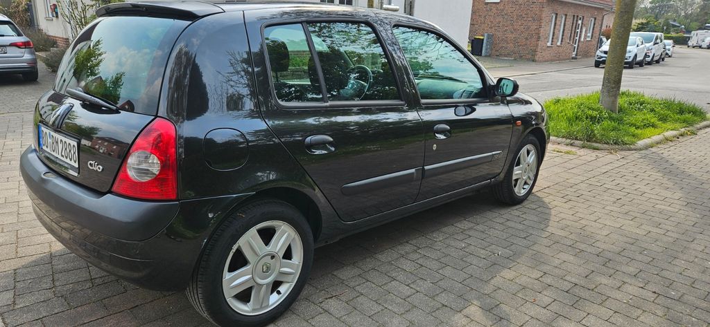 Renault Clio 133.000 km 1.700 &euro; Gladbeck 45968
