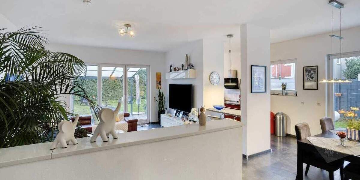 Moderne Doppelhaushälfte mit sonnigem Garten, Dachterrasse und Garage in Ratingen-Lintorf 5 zimmer