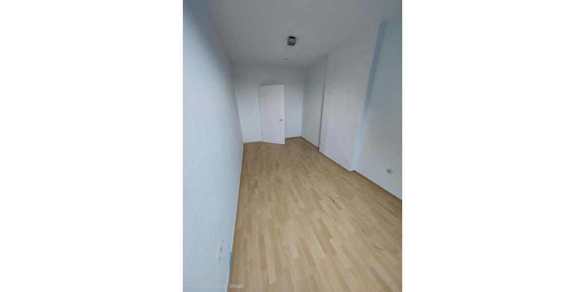 Helle 5 Zimmer DG Wohnung mit Dusche & Badewanne 5 zimmer