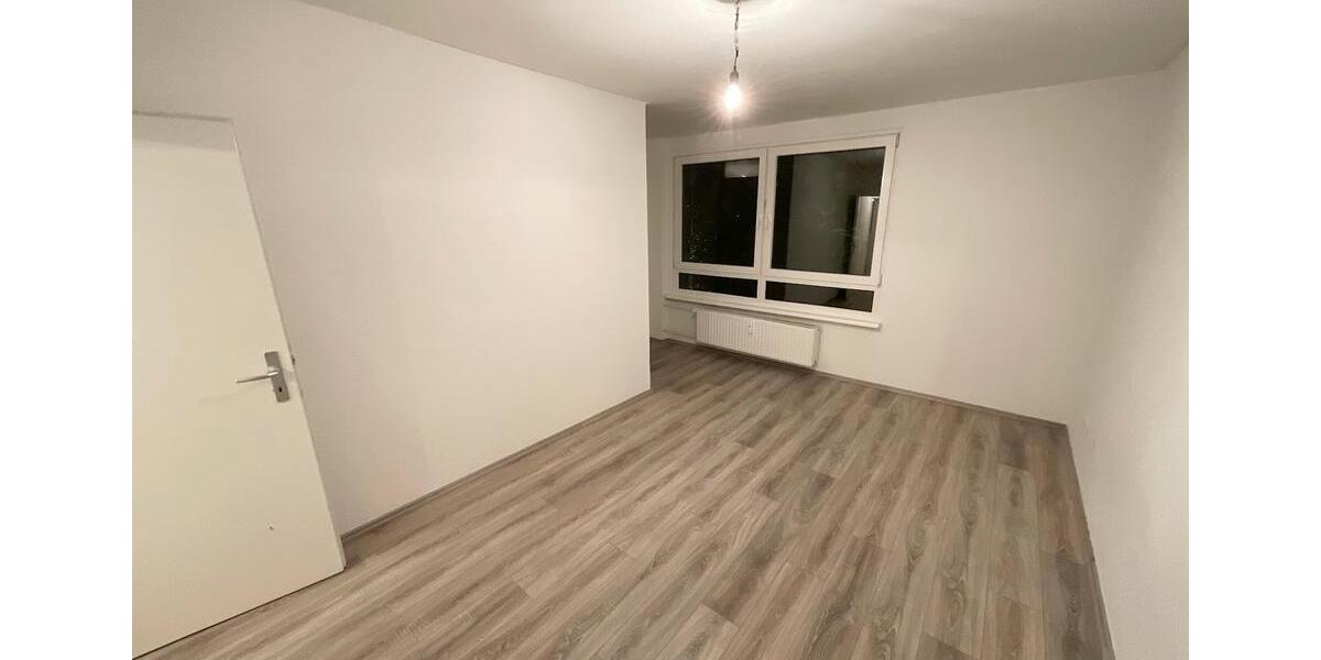 Renovierte 2-Zimmer-Wohnung mit guter Verkehrsanbindung - perfekt geeignet für Singles oder Paare! 2 zimmer