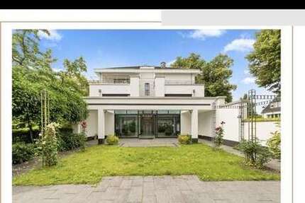 Haus zum Kaufen in Düsseldorf 3.700.000 € 698 m²