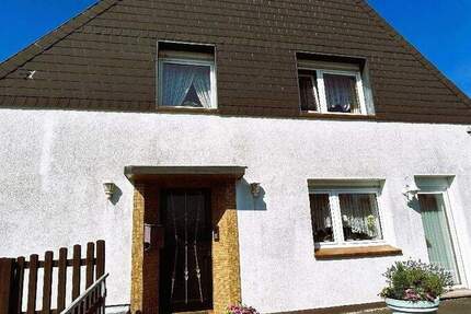 RUHE, NATUR UND WEITBLICK FAMILIENHAUS MIT GARAGE, TERRASSEN UND WEITERE LAND- UND GRÜNFLÄCHE 5 zimmer