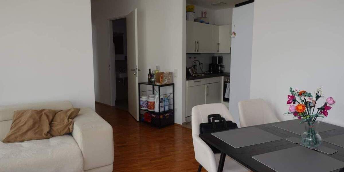 Etagenwohnung Düsseldorf Flingern Nord - 3 Zimmer, 85 m&sup2;, 1.410&euro; | Angebot:25645625