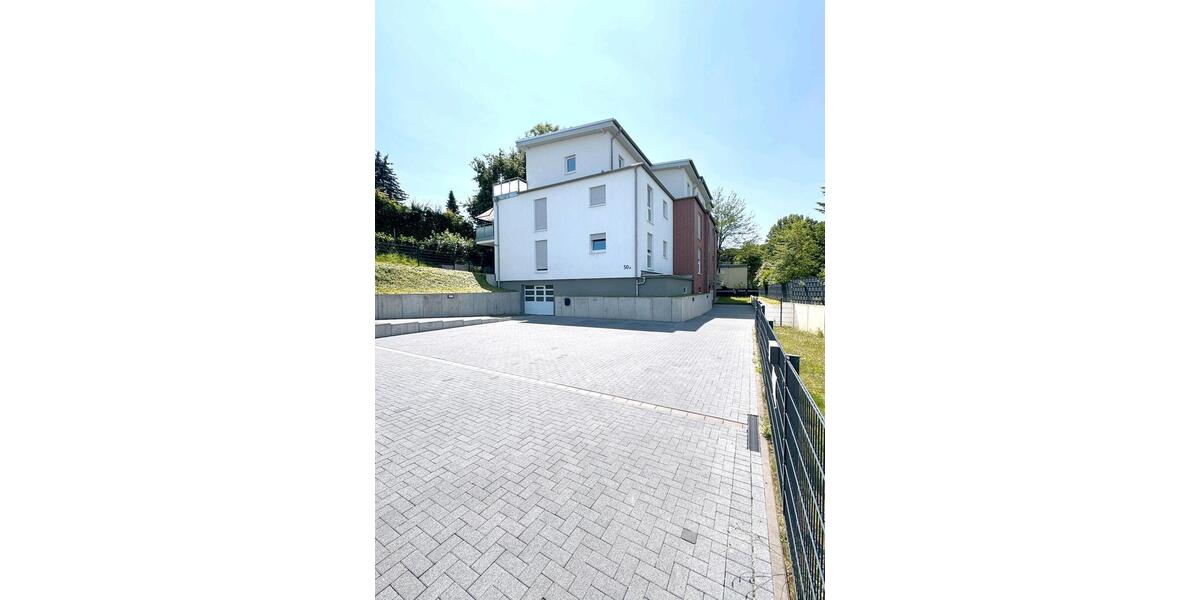 Neuwertige 2-Zimmer-Wohnung mit Terrasse und TG-Stellplatz 2 zimmer