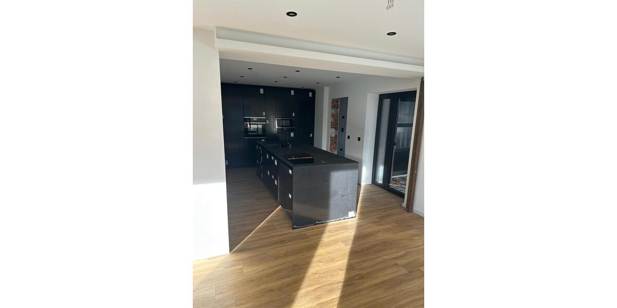 Einfamilienhaus mit großem Grundstück - 202425 kernsaniert 6 zimmer