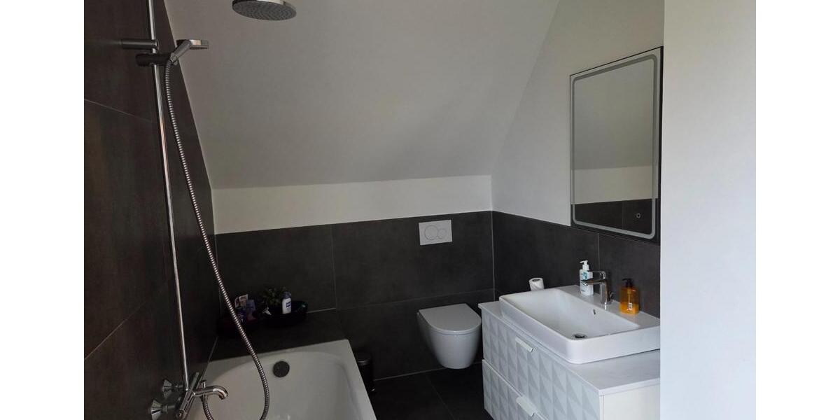 Dachgeschoßwohnung Gladbeck Brauck - 3.5 Zimmer, 930 m&sup2;, 930&euro; | Angebot:25838689