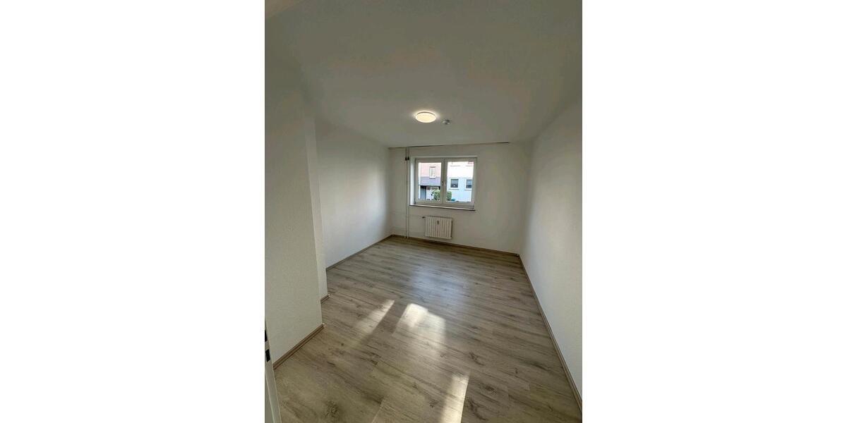Erdgeschoßwohnung Essen Stadtbezirk V - 3 Zimmer, 50 m&sup2;, 480&euro; | Angebot:26409928