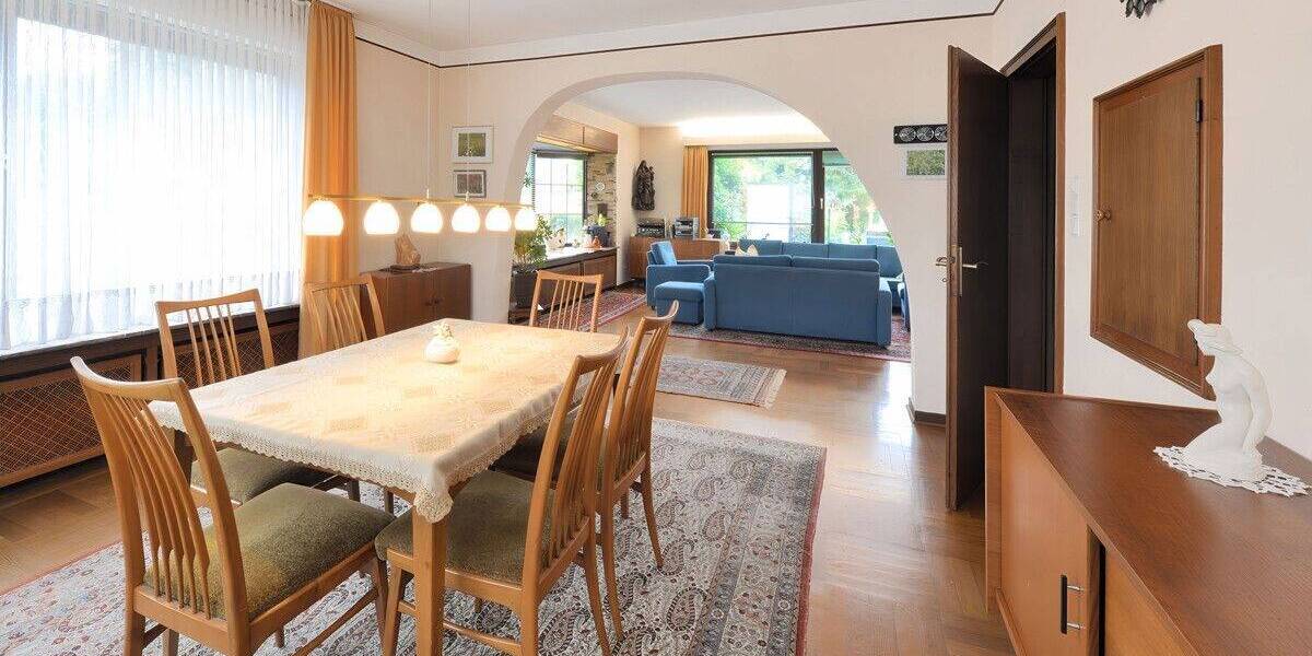 Einfamilienhaus Moers Vennikel - 9 Zimmer, 319 m&sup2;, 699.000&euro; | Angebot:23954877