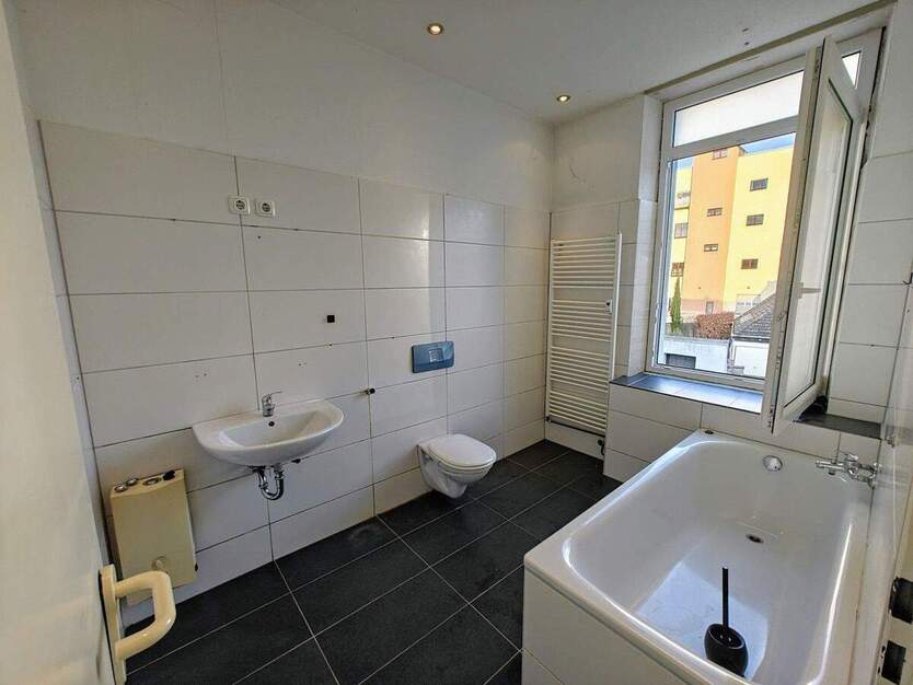 Helle 2-Zimmer-Wohnung im 1. OG - sofort bezugsfertig 2 zimmer