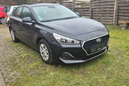 Hyundai i30 62.468 km 9.999 &euro; Bochum 44892