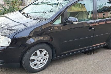 VW Touran 265.000 km 2.950 &euro; Duisburg 47167