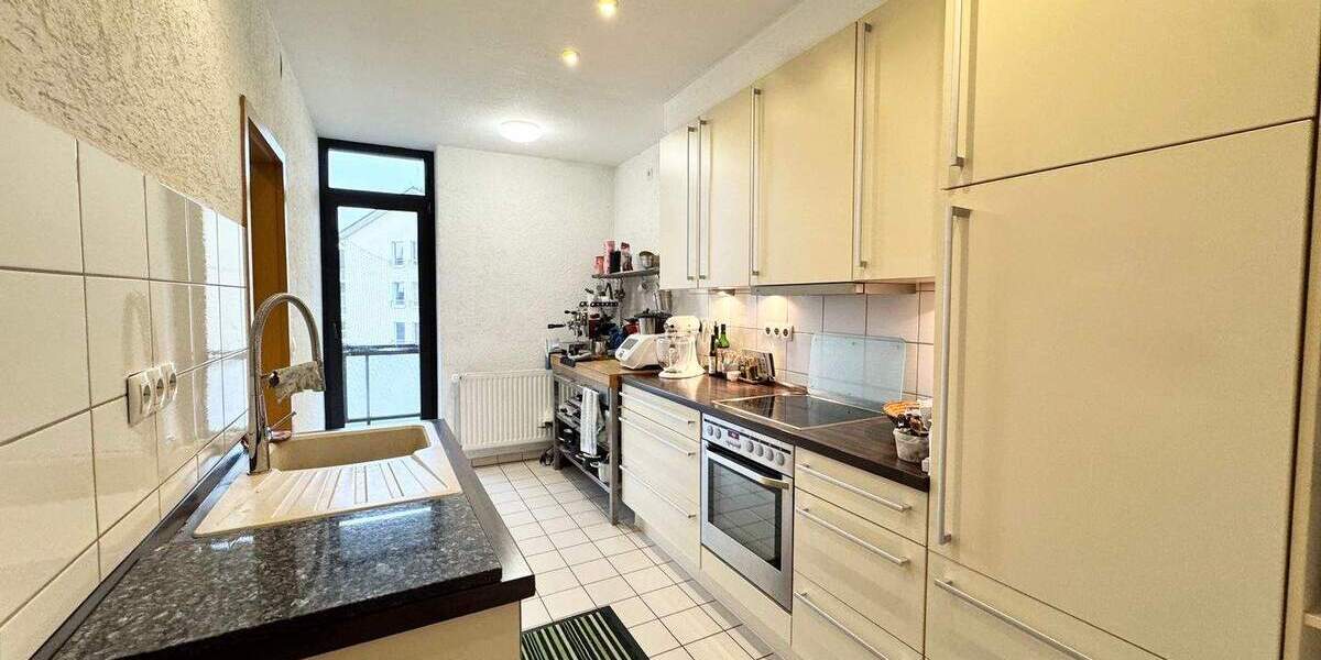 Stilvolle Altbauwohnung trifft zentrale Lage - Großzügige ETW in Herne-Mitte 3 zimmer