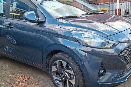 Hyundai i10 9.813 km 13.750 &euro; Duisburg 47269