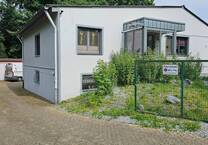 Ideal für Gewerbetreibende...! Großzügiges, freistehendes EFH mit zwei Hallen in Marl