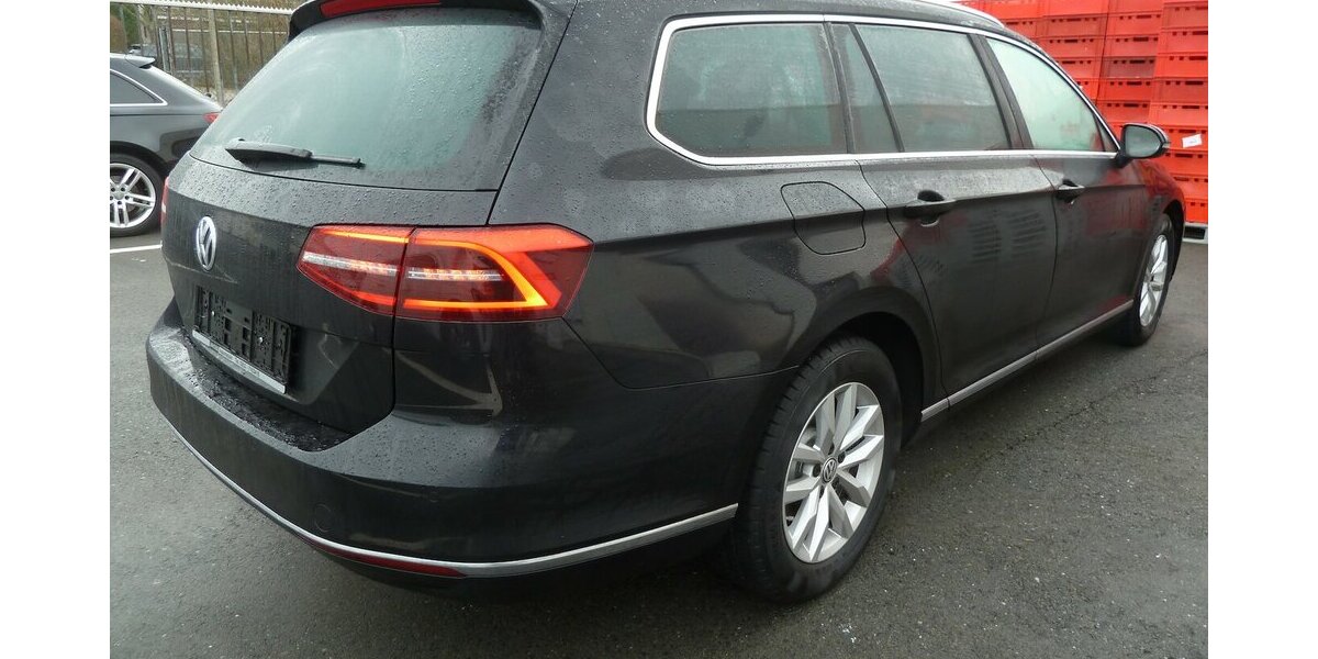 VW Passat 2.0 TDI Highline DSG Alcatara Navi STandh. 110.000 km 16.900 &euro; Ratingen 40885