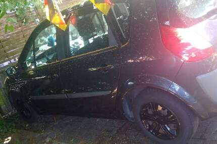 Renault Scenic 300.000 km 700 &euro; Beeckerwerth (Duisburg) 47139