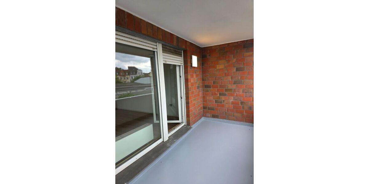 Renovierte 2,5 Zimer-Wohnung mit Aufzug, Balkonkraftwerk, Video-Sprechanlage, Garage (Warmmiete: 1.040 + 100 Garage) - Etagenwohnung Duisburg Meiderich | Angebot:27473556