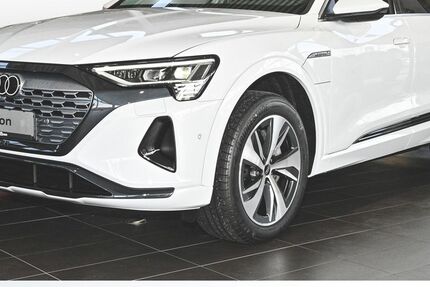 Audi Q8 e-tron 18.995 km 46.750 € Duisburg 47178