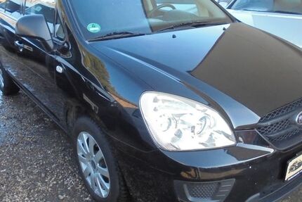 Kia Carens 292.000 km 1.699 € Duisburg 47249