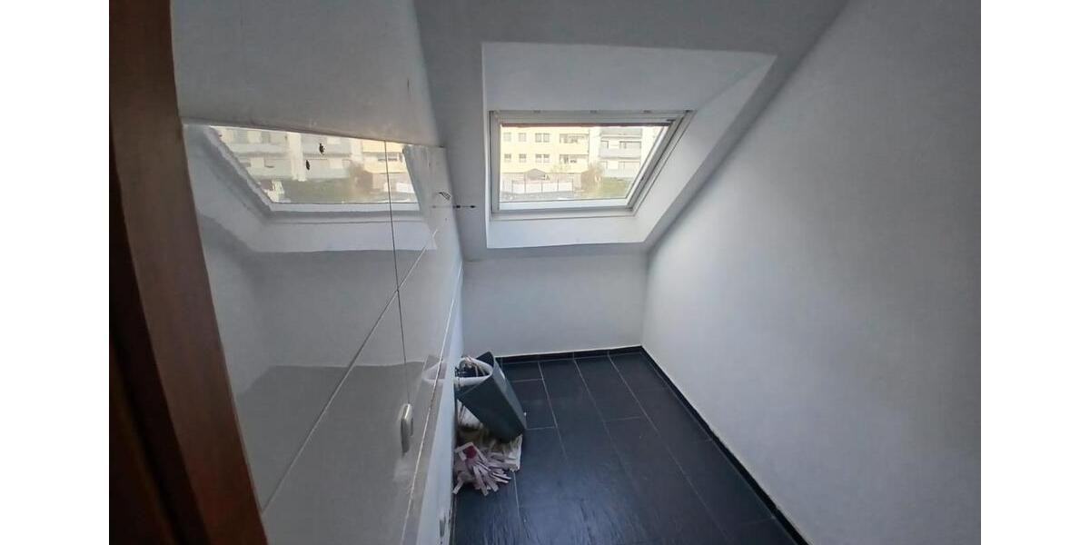 Dachgeschoßwohnung Wuppertal Gemarkung Vohwinkel - 2 Zimmer, 75 m&sup2;, 623&euro; | Angebot:25268235