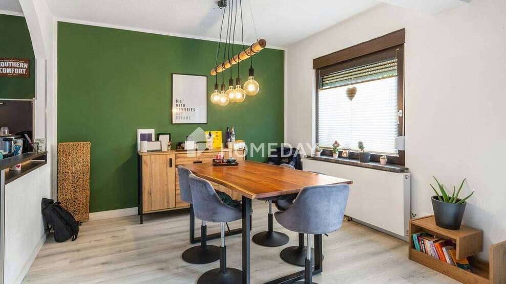 Zwei exklusive Einfamilienhäuser mit Pool, Sauna und außergewöhnlicher Ausstattung