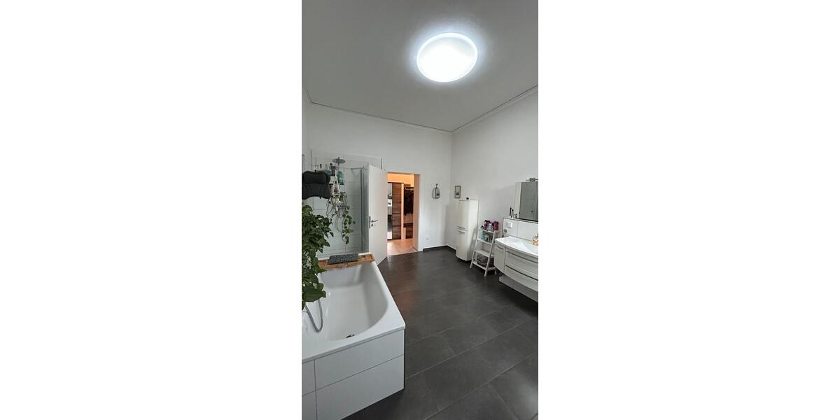 Erdgeschoßwohnung Herne Wanne - 4.5 Zimmer, 125 m&sup2;, 1.250&euro; | Angebot:25366801