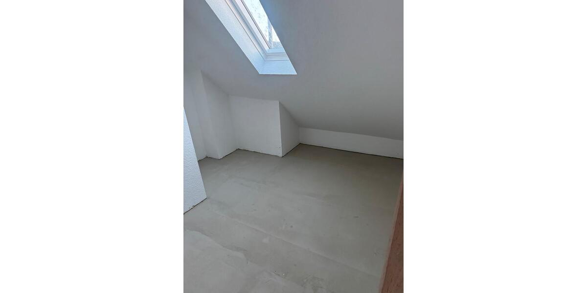 Dachgeschoßwohnung Gelsenkirchen Gelsenkirchen-Nord - 4 Zimmer, 103 m&sup2;, 1.200&euro; | Angebot:25638798